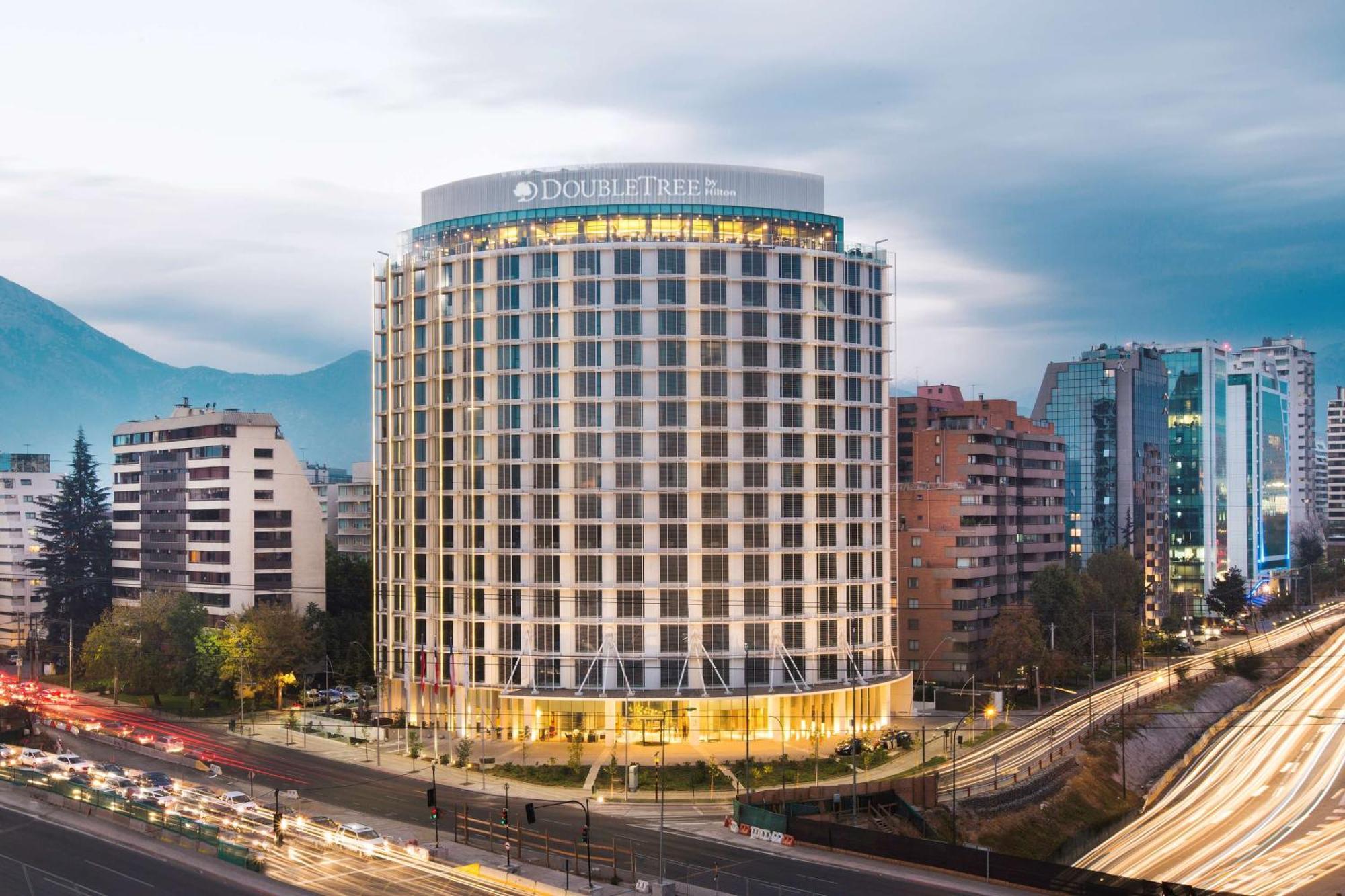 Doubletree By Hilton Santiago Kennedy, Chile Hotel Exterior photo